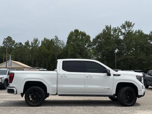 Used 2025 GMC Sierra 1500 AT4 w/ AT4 Premium Package AWD/4WD image 6