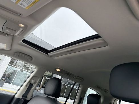 Certified 2023 Nissan Armada SL image 14