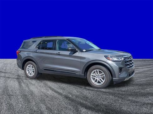 Certified 2026 Ford Explorer Active w/ Active Comfort Package RWD image 2