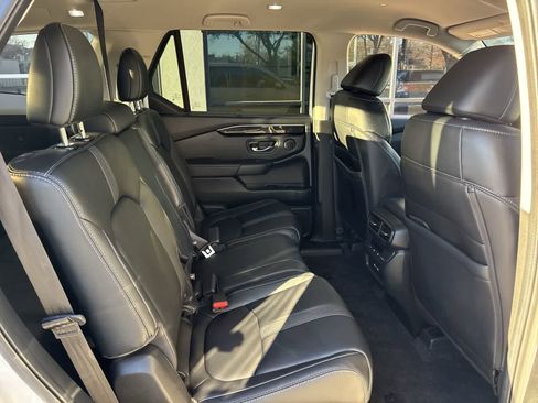 Used 2023 Honda Pilot EX-L image 12