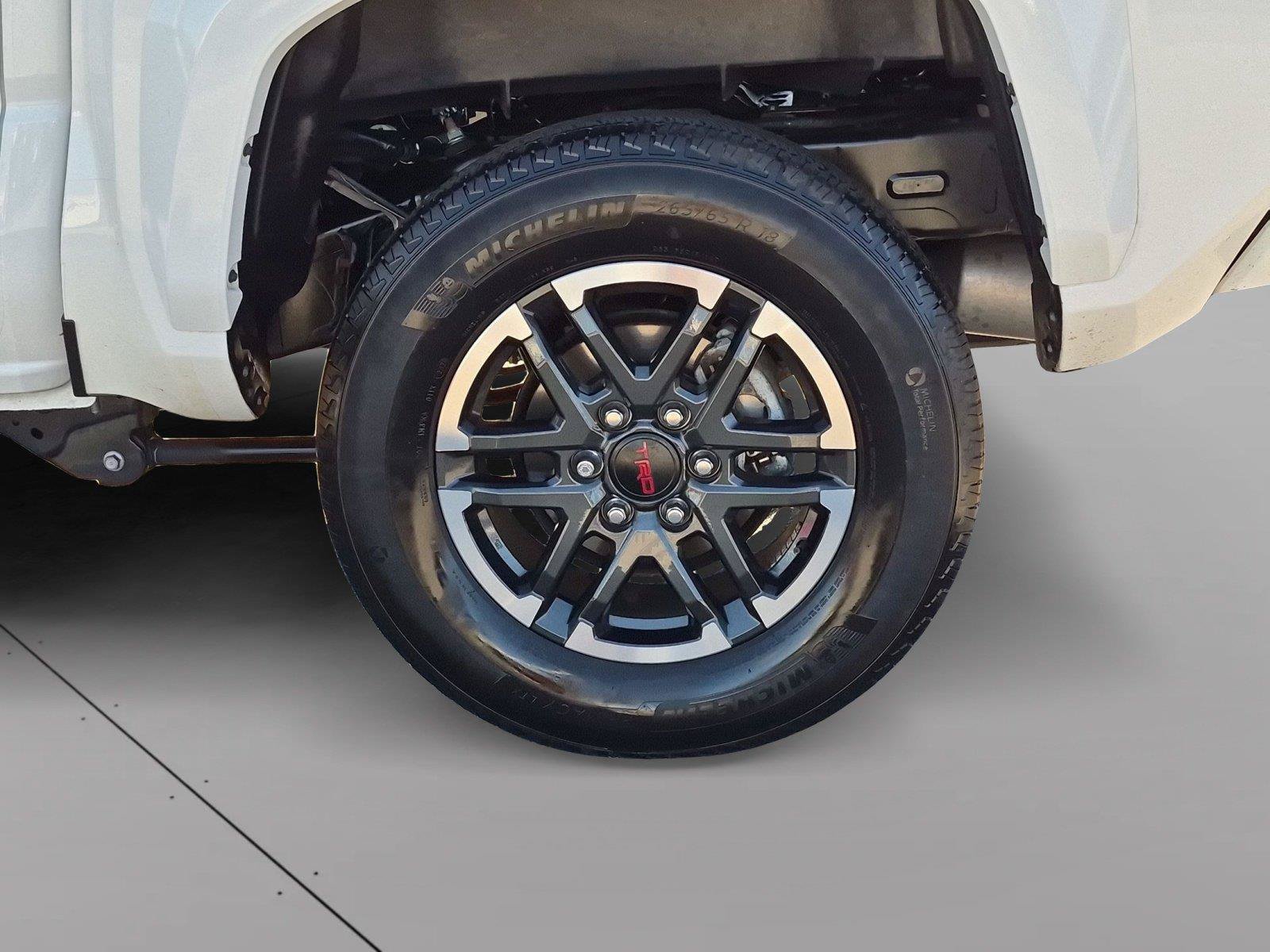 Used 2025 Toyota Tacoma TRD Sport AWD/4WD image 33
