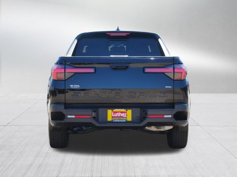 Used 2025 Hyundai Santa Cruz SEL AWD/4WD image 6