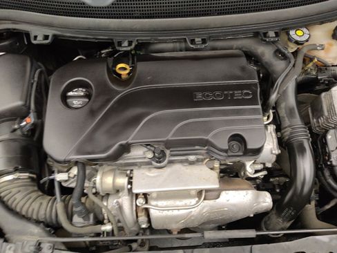 Used 2018 Chevrolet Cruze LT w/ Convenience Package image 30