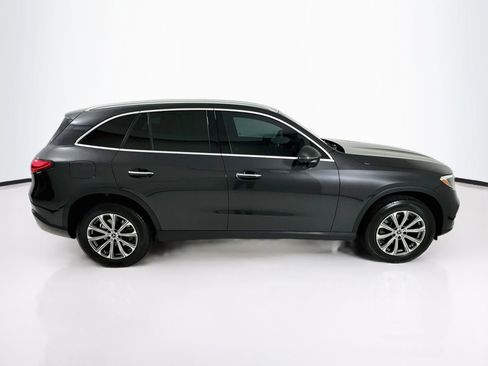 Used 2024 Mercedes-Benz GLC 300 4MATIC image 9