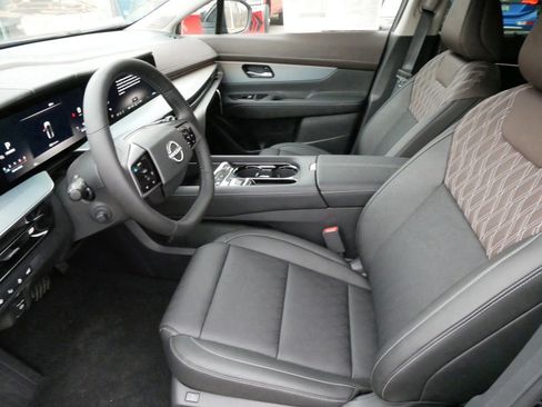 New 2025 Nissan Murano Platinum w/ Cargo Package AWD/4WD image 5