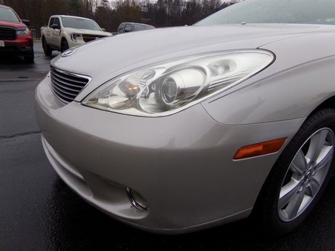 Used 2005 Lexus ES 330 image 3