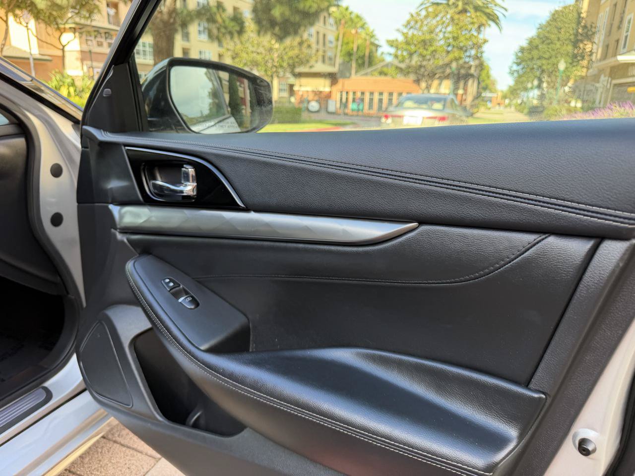 Used 2022 Nissan Maxima SV w/ Floor Mat Group FWD image 52