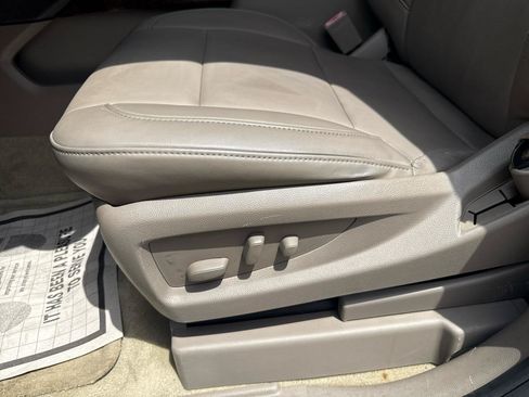 Used 2015 Chevrolet Tahoe LT RWD image 13
