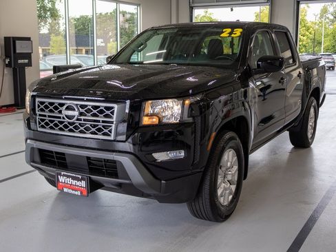 Used 2023 Nissan Frontier SV w/ SV Convenience Package image 3