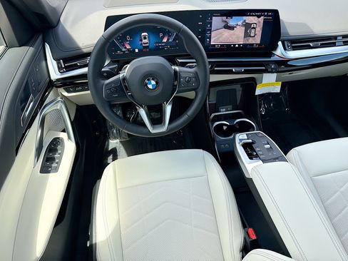 New 2026 BMW X1 xDrive28i w/ Technology Package AWD/4WD image 16