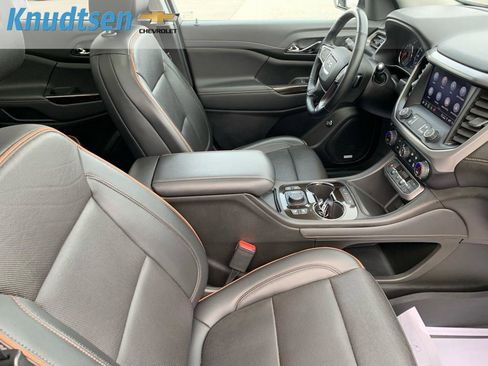 Used 2023 GMC Acadia AT4 w/ Technology Package image 11