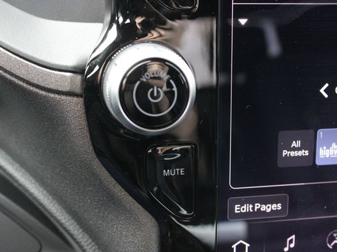 New 2025 RAM 2500 Tradesman AWD/4WD image 32