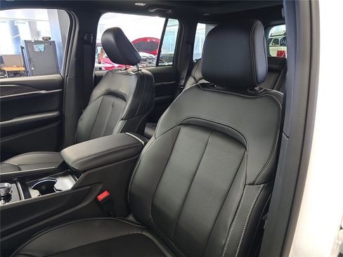 New 2026 Jeep Grand Cherokee Limited image 19