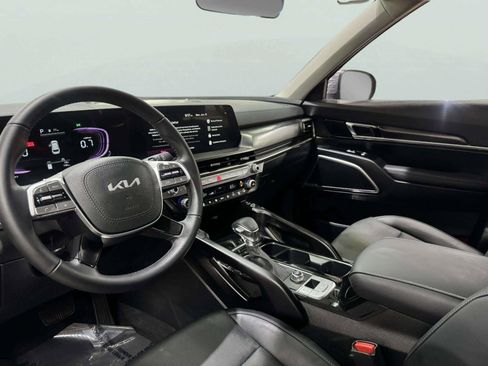 Used 2025 Kia Telluride S FWD image 27