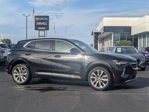 Used 2022 Buick Envision Avenir w/ Technology Package II image 2