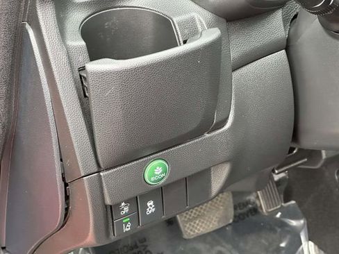 Used 2018 Honda Fit EX image 25