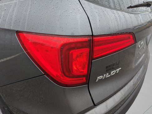 Used 2016 Honda Pilot EX image 12