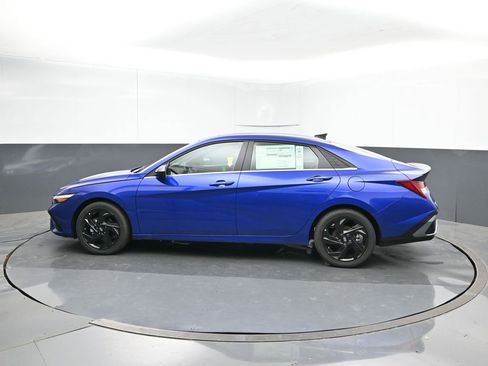 New 2026 Hyundai Elantra SEL Sport image 3