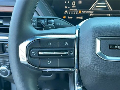 Used 2025 GMC Yukon XL Denali image 24