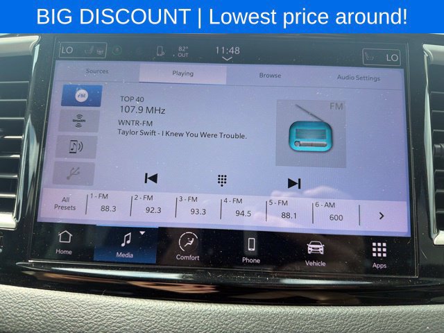 Used 2023 Chrysler Pacifica Touring-L FWD image 32