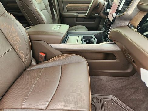 New 2026 RAM 2500 Limited image 10