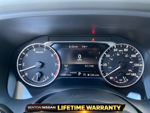 Used 2023 Nissan Rogue SV FWD image 13