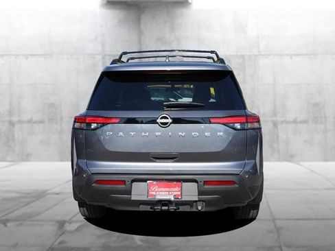 Certified 2025 Nissan Pathfinder SV w/ SV Premium Package FWD image 6