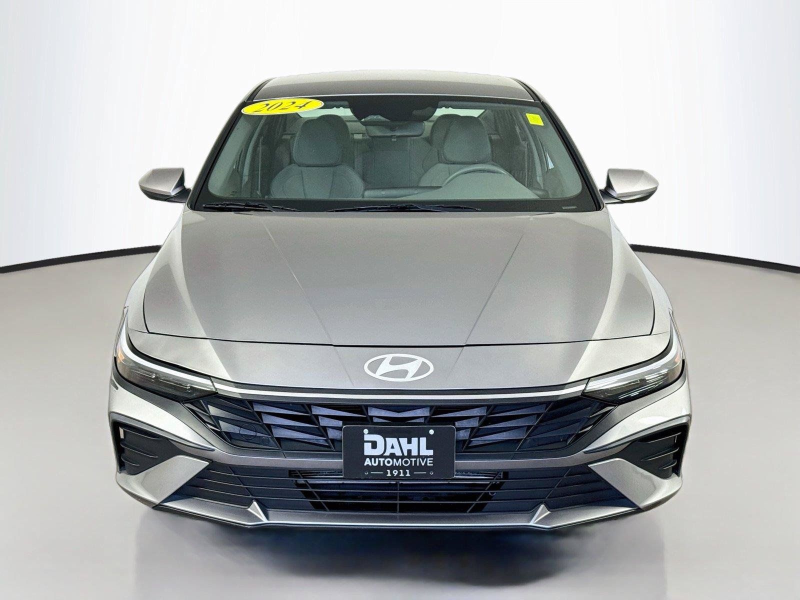 Used 2024 Hyundai Elantra SEL FWD image 3