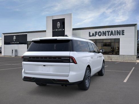New 2026 Lincoln Navigator L Reserve AWD/4WD image 8