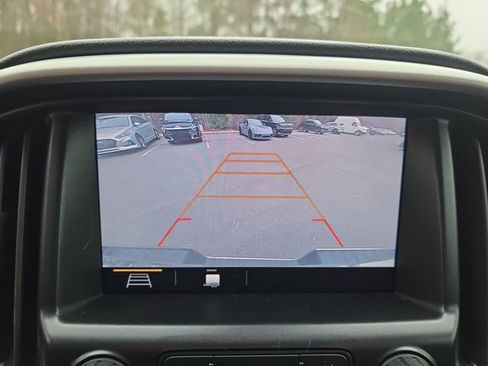 Used 2020 GMC Canyon SLE w/ Driver Alert Package image 36