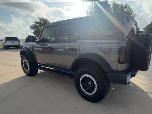Used 2024 Ford Bronco Big Bend w/ Sasquatch Package AWD/4WD image 6