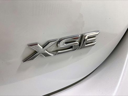 Used 2019 Toyota Camry XSE image 8