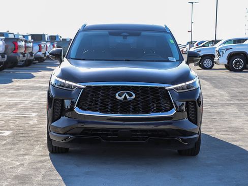 Used 2023 INFINITI QX60 Luxe w/ Cargo Package AWD/4WD image 2