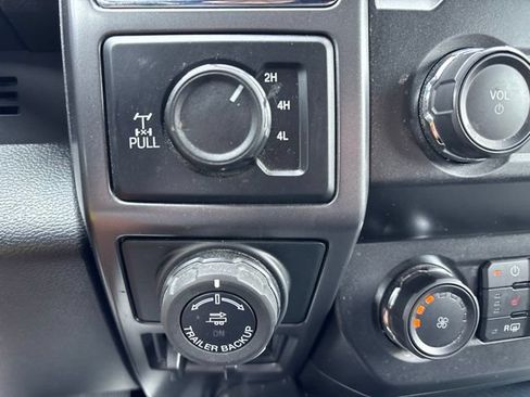 Used 2019 Ford F150 XLT w/ Equipment Group 302A Luxury AWD/4WD image 27