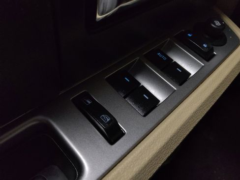 Used 2016 Ford Expedition EL XL image 27