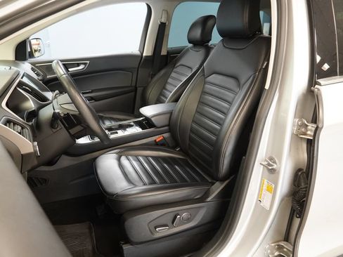 Used 2019 Ford Edge SEL w/ Equipment Group 201A AWD/4WD image 3
