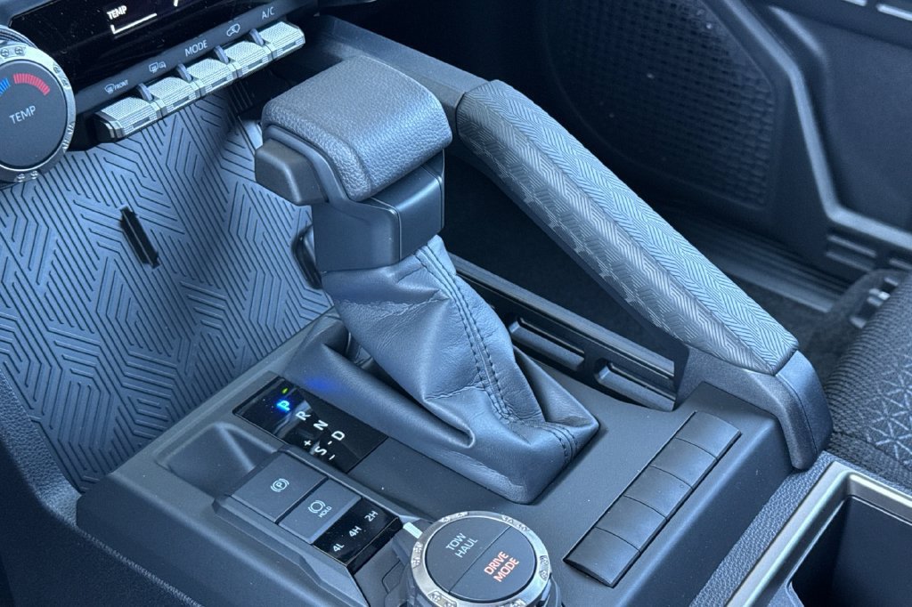 New 2026 Toyota 4Runner SR5 AWD/4WD image 19