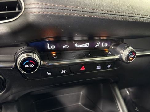 Used 2023 MAZDA MAZDA3 s image 27