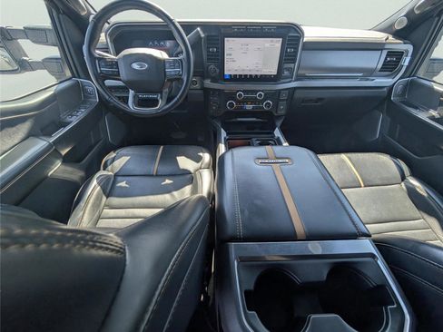 Used 2024 Ford F250 Platinum image 30