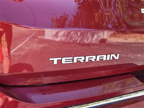 Used 2019 GMC Terrain Denali w/ Advanced Safety Package image 11