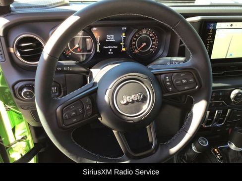 New 2025 Jeep Gladiator Sport w/ Premium Package image 23