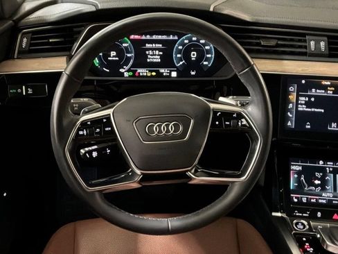 Used 2024 Audi Q8 e-tron Premium Plus w/ Premium Plus Package AWD/4WD image 11