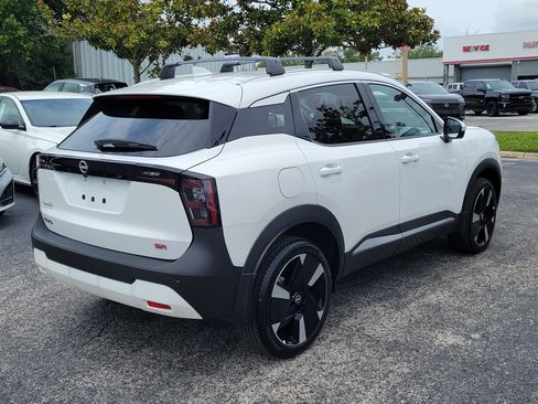 Certified 2025 Nissan Kicks SR FWD image 4