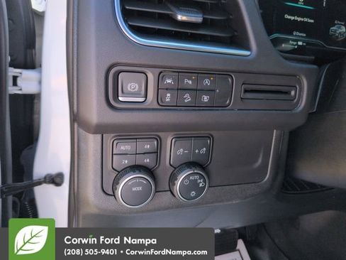 Used 2023 Chevrolet Tahoe Z71 w/ Luxury Package AWD/4WD image 13