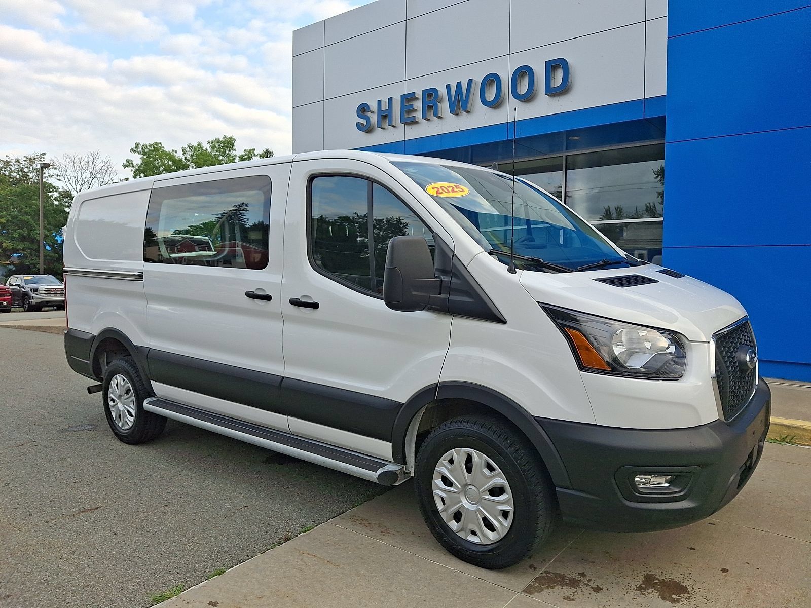Used 2025 Ford Transit 250 Low Roof w/ Exterior Upgrade Package RWD image 1