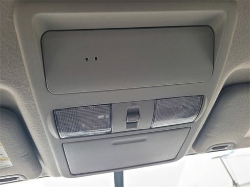 Used 2017 Nissan Frontier SV image 21