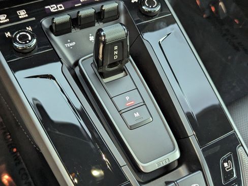 Certified 2025 Porsche 911 Carrera w/ Premium Package image 25