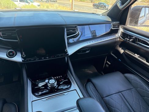 Used 2023 Jeep Grand Wagoneer Series III w/ Rear-Seat Entertainment Group image 23