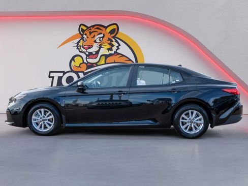 New 2026 Toyota Camry LE image 8