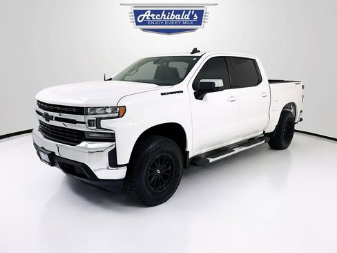 Used 2020 Chevrolet Silverado 1500 LT AWD/4WD image 3
